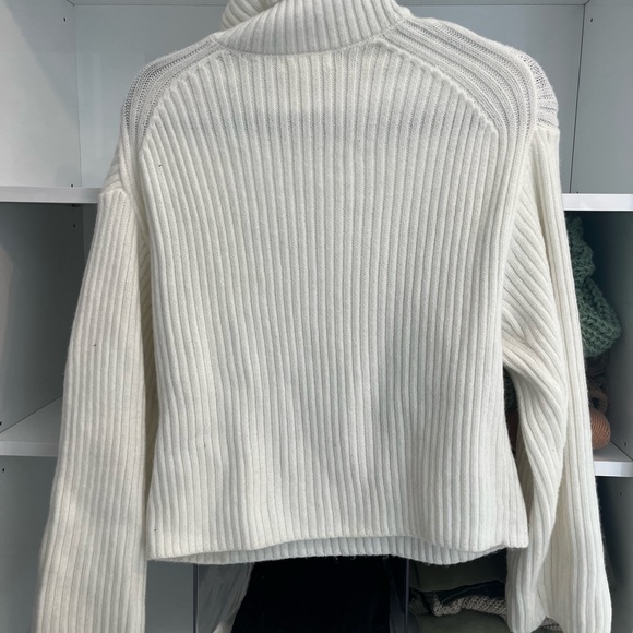 H&M Ribbed Turtleneck with Exaggerated Collar, XS - Picture 3 of 3